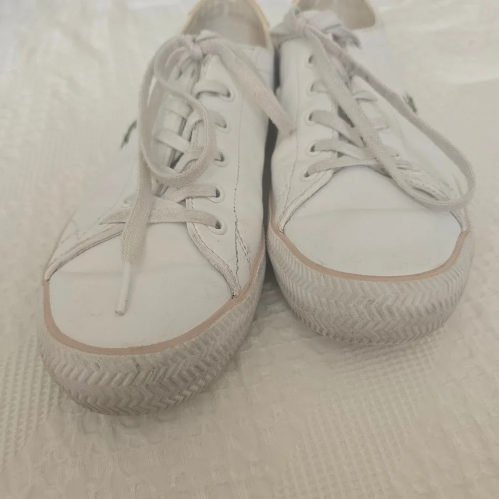 Lacoste Womens Grip Shot BL 21 1 White Leather Pink Sneakers 7.5